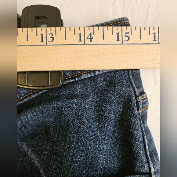 Levi's Jeans Women's 31 (30x29.5) Classic Bootcut Mid Rise Dark Stretch EUC - Picture 7 of 10